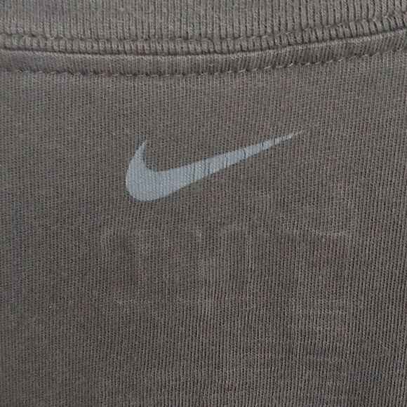 Nike Dri-Fit Women's Short Sleeve Tee Size M Grey Pink - Picture 4 of 7